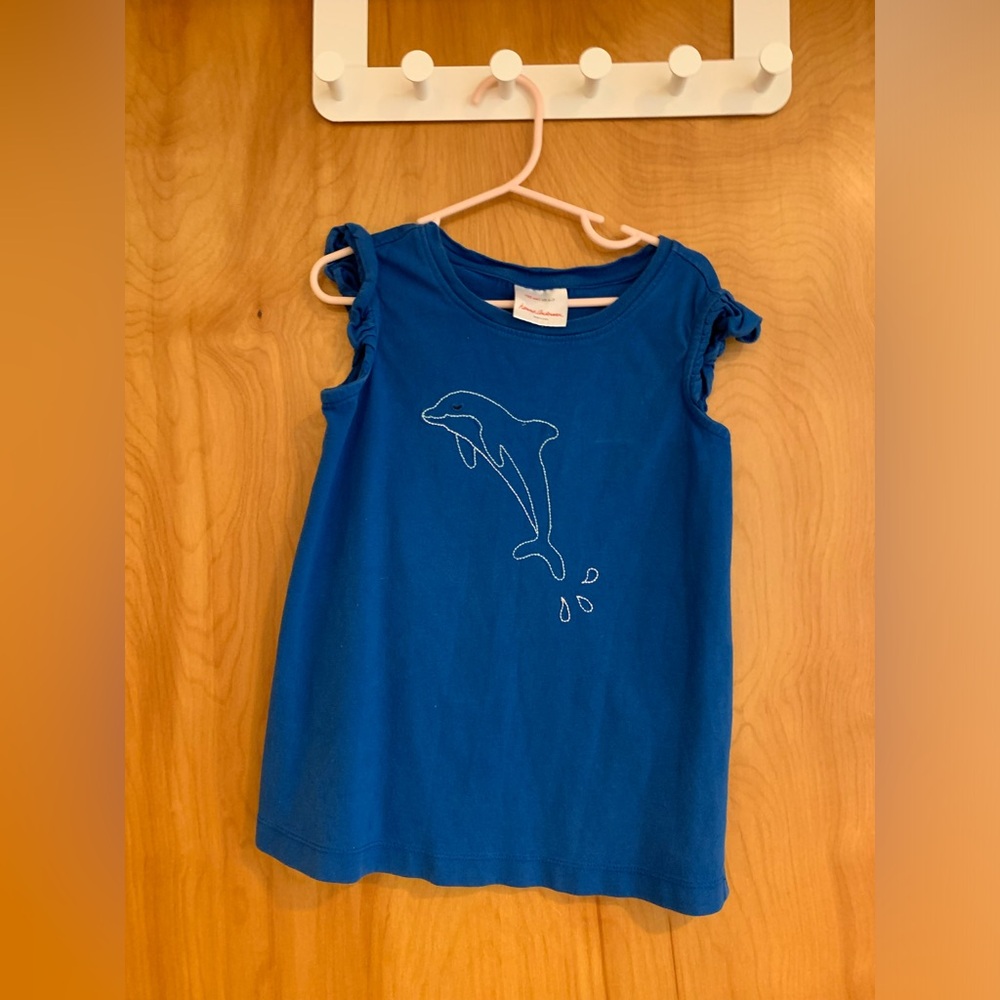 Hanna Andersson dolphin T-shirt